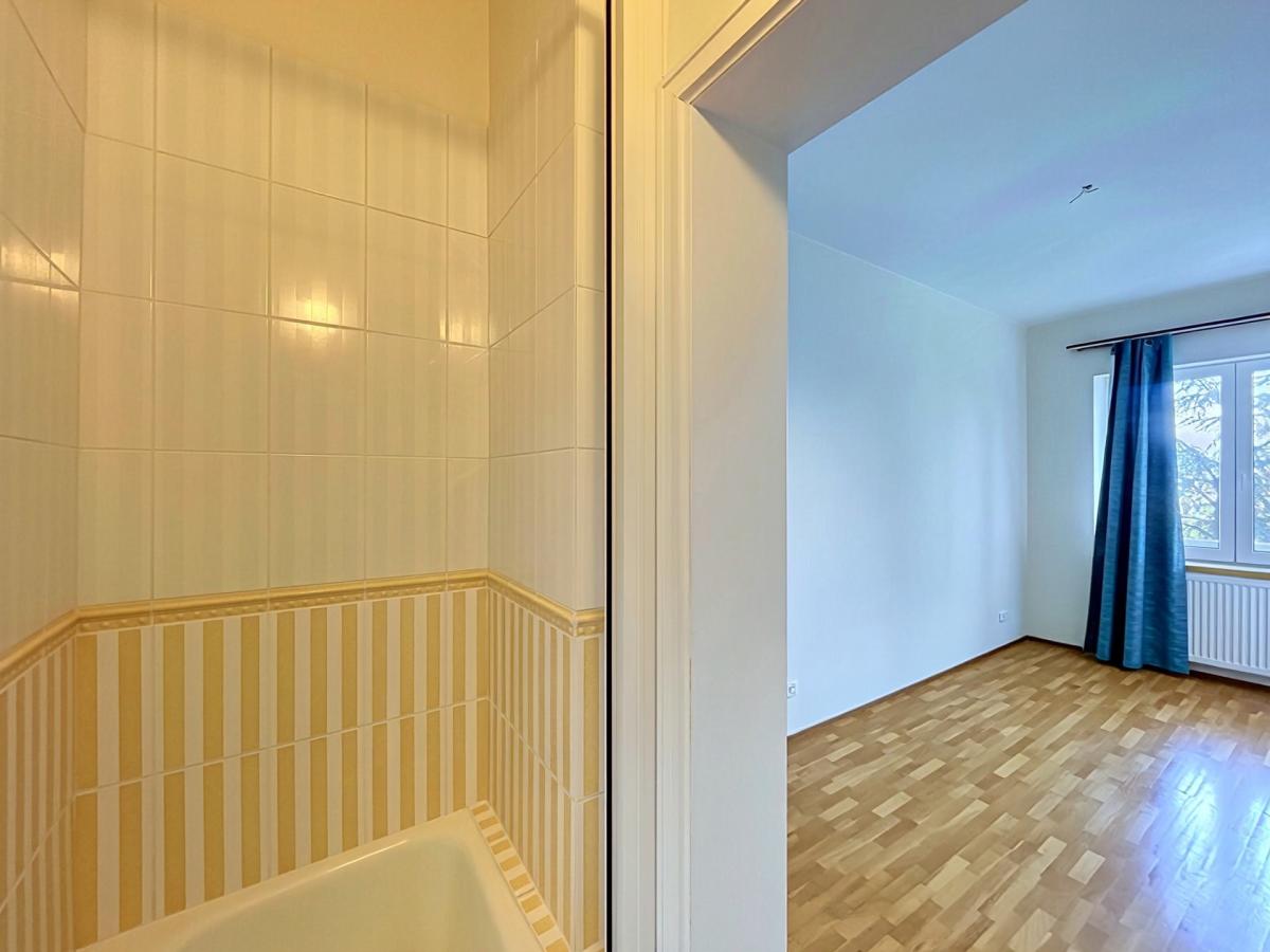 Sq. Vergote : Bel appartement 4 ch + terrasse + pkg