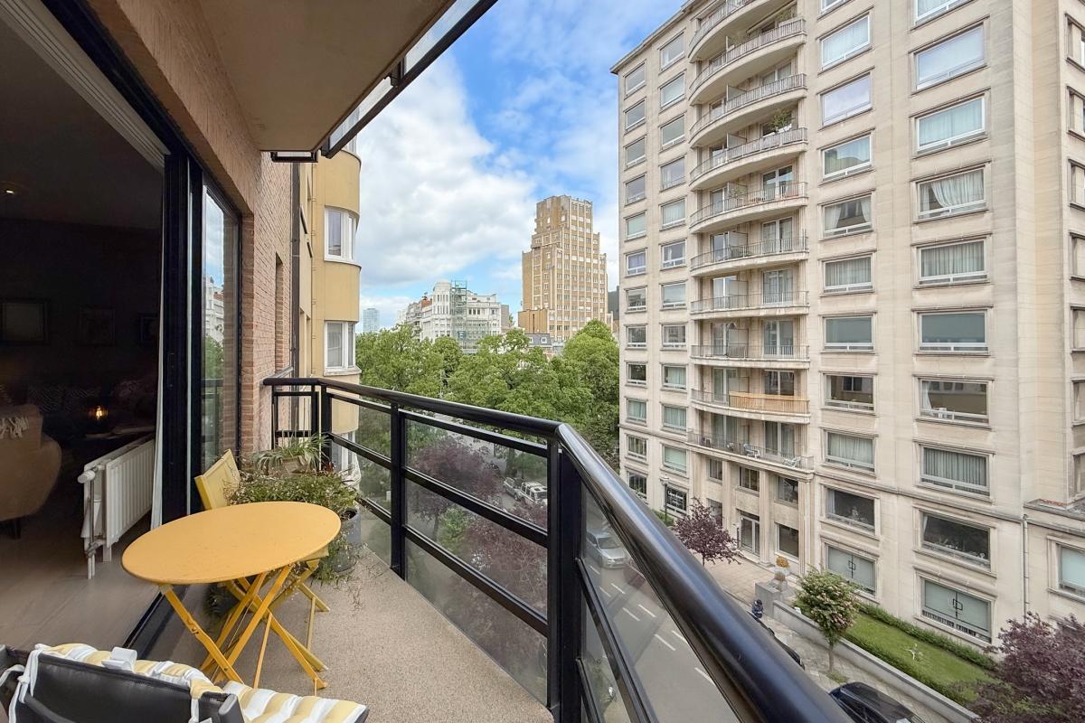Roosevelt/Cambre : appartement 2 chambres + balcon + parking