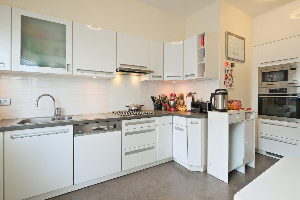 Roosevelt/Cambre : appartement 2 chambres + balcon + parking