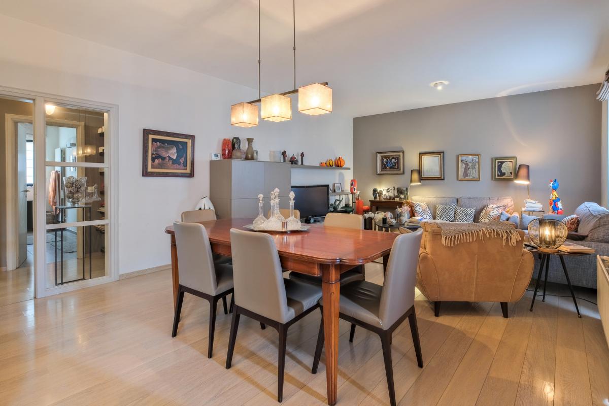 Roosevelt/Cambre : appartement 2 chambres + balcon + parking