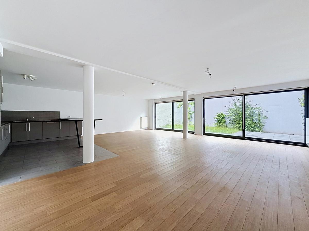 Cottages : Belle maison mitoyenne + terrasses + jardin