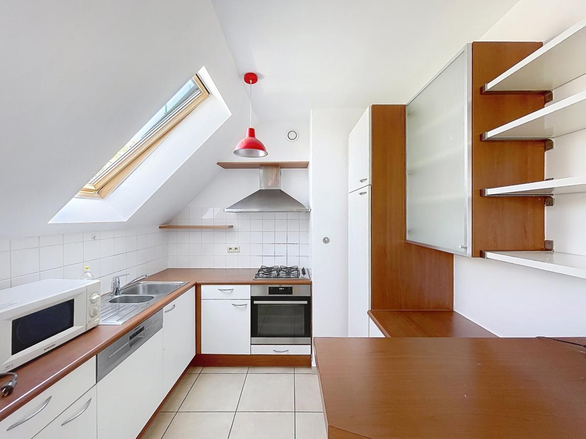 Châtelain : Duplex penthouse avec terrasse et parking