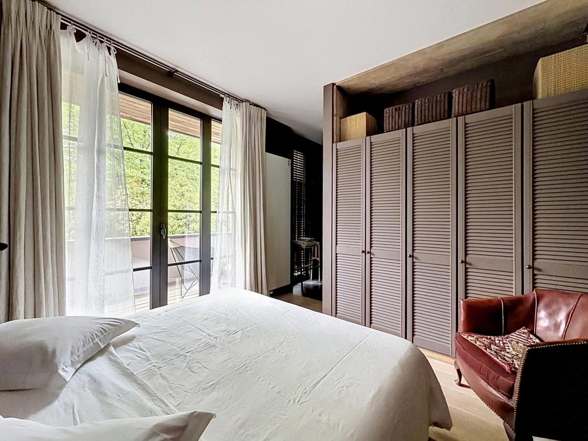 Churchill/Montjoie : Bel appartement meublé avec cour