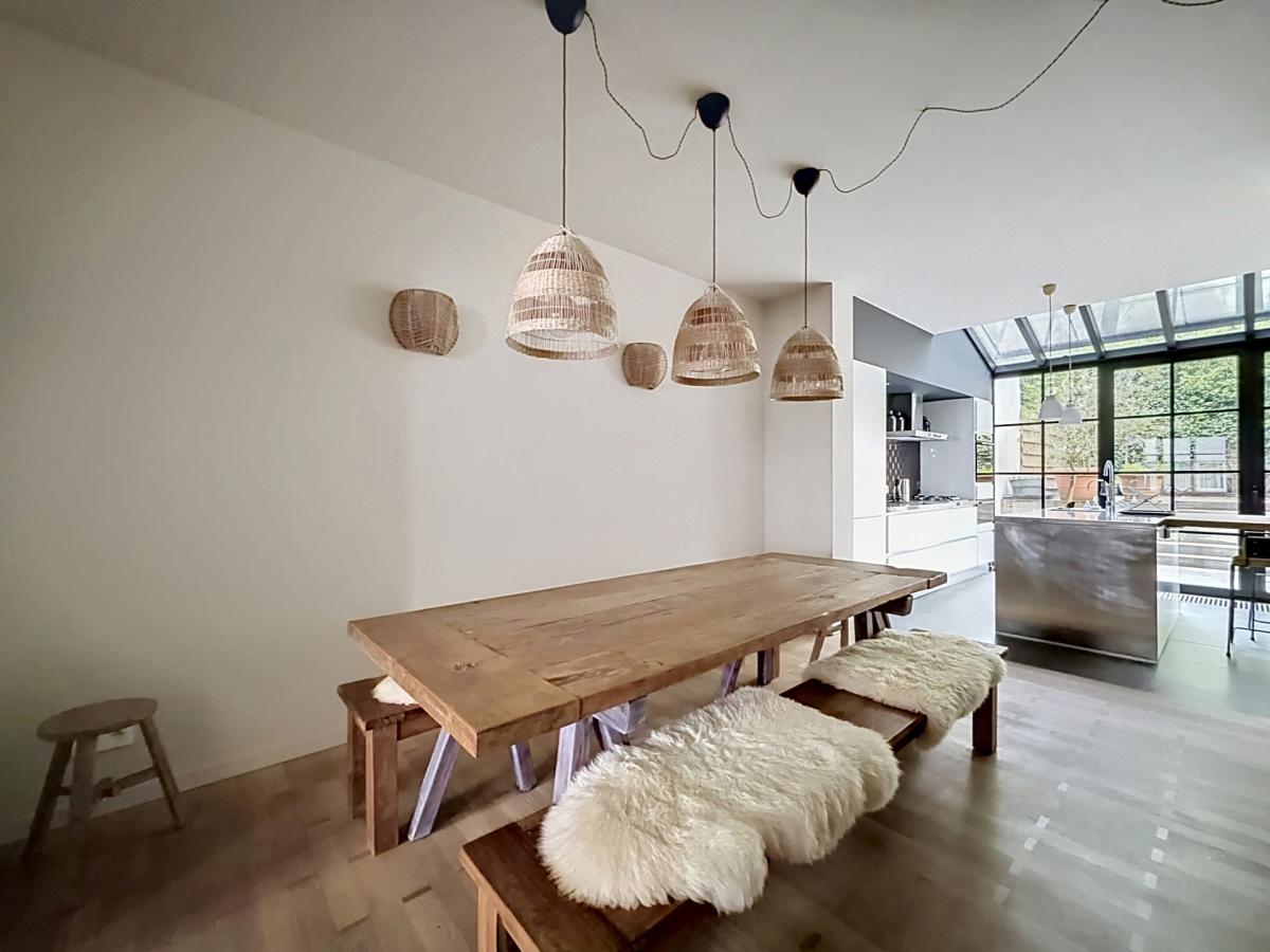 Churchill/Montjoie : Bel appartement meublé avec cour