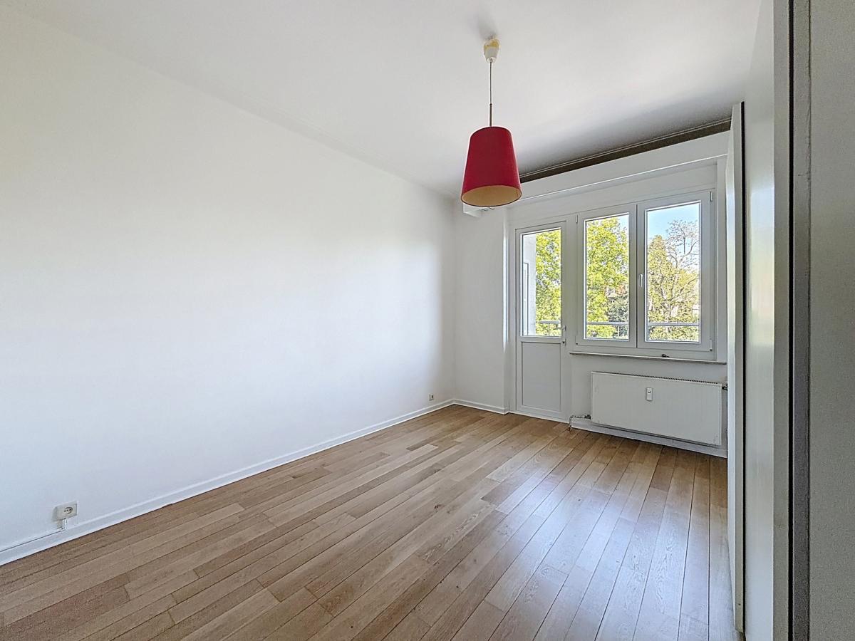 Coghen : Bel appartement rénové 1 chambre + bureau