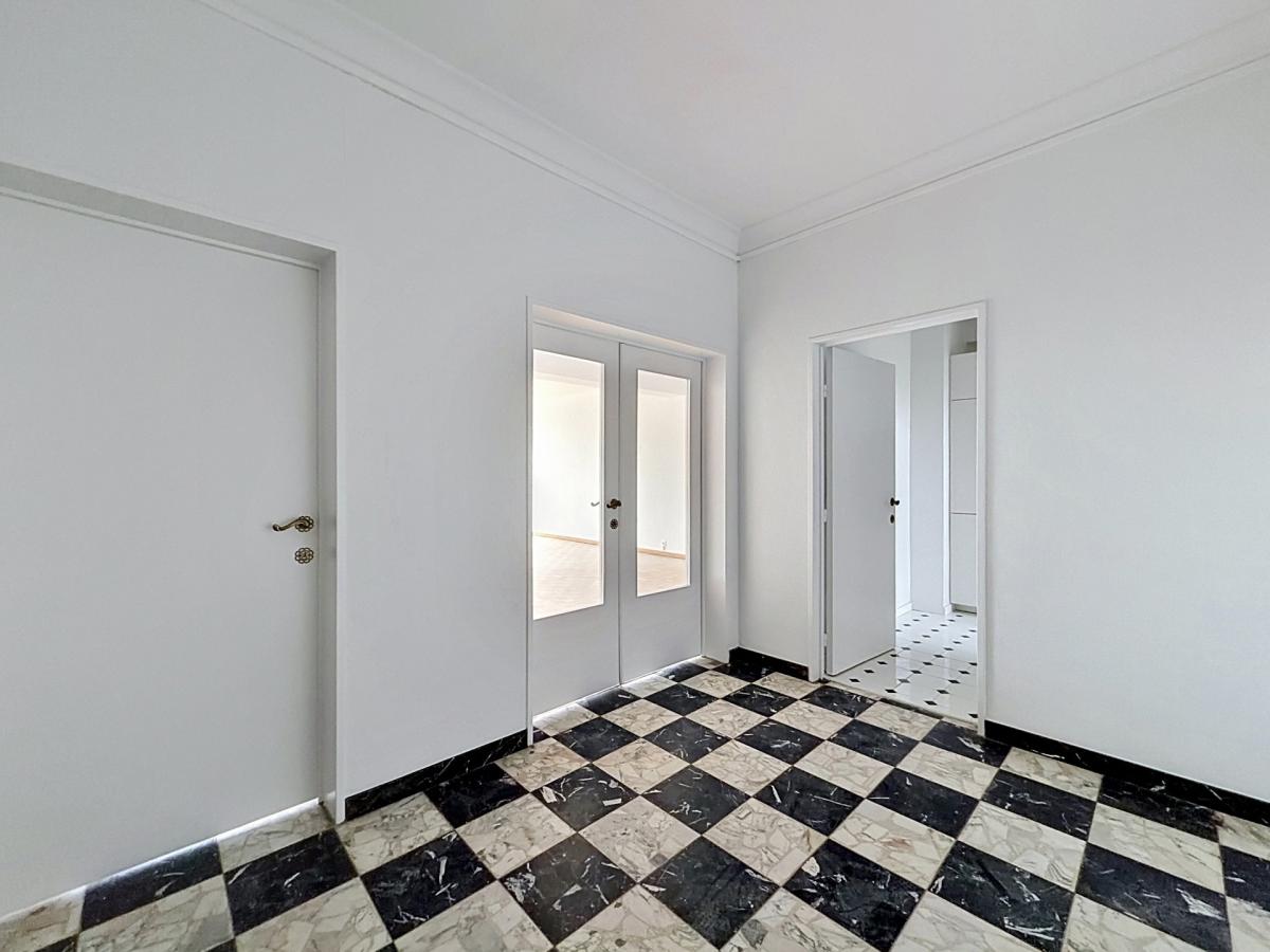 Louise / Jardin du Roi : Bel appartement rénové + jolie vue