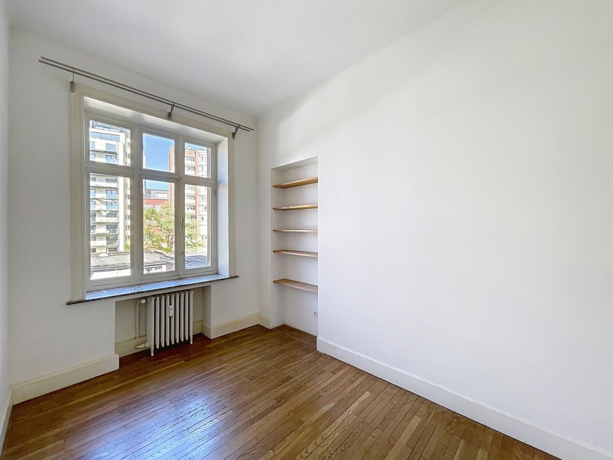 Tenbosch / Vleurgat :  Appartement 2 chambres avec terrasse