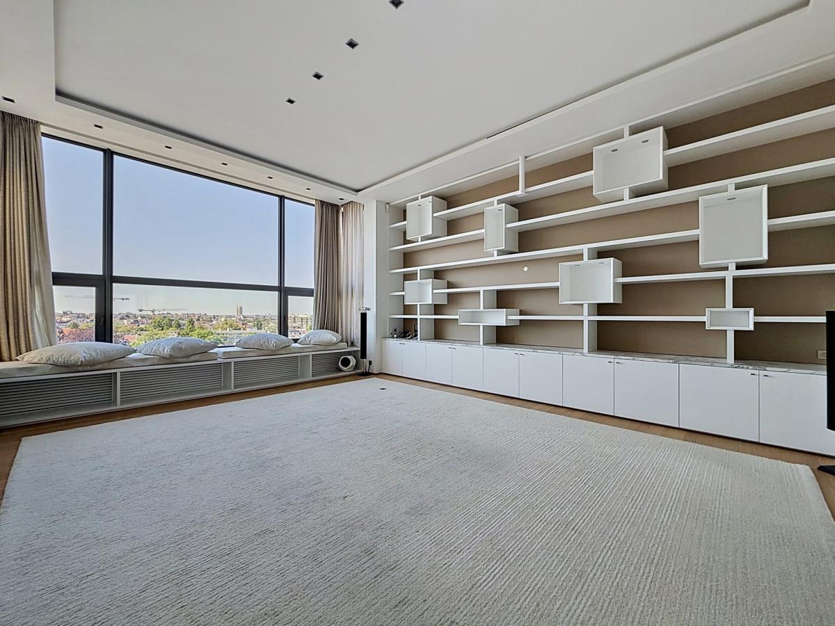 Louise - Jardin Roi : Sublime triplex penthouse + terrasses