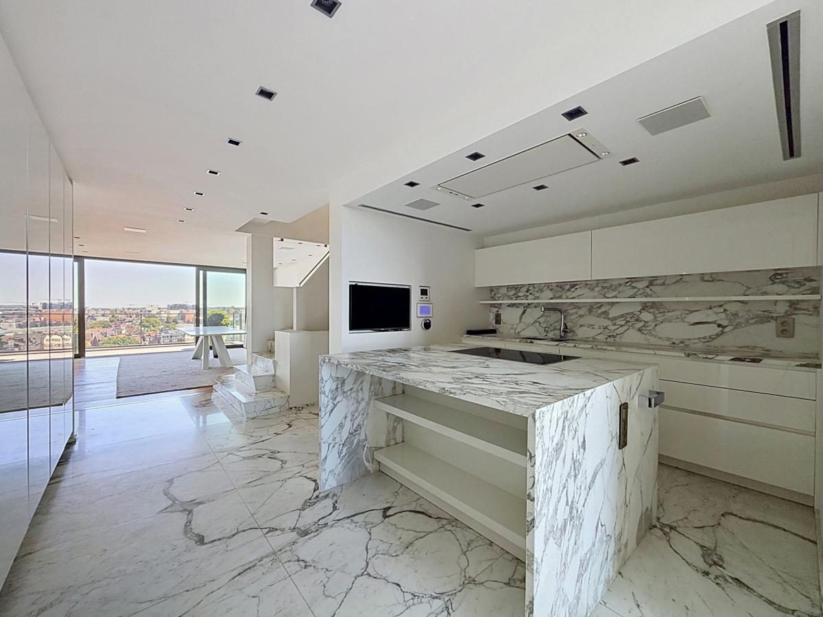 Louise - Jardin Roi : Sublime triplex penthouse + terrasses