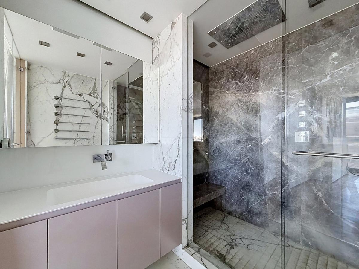 Louise - Jardin Roi : Sublime triplex penthouse + terrasses