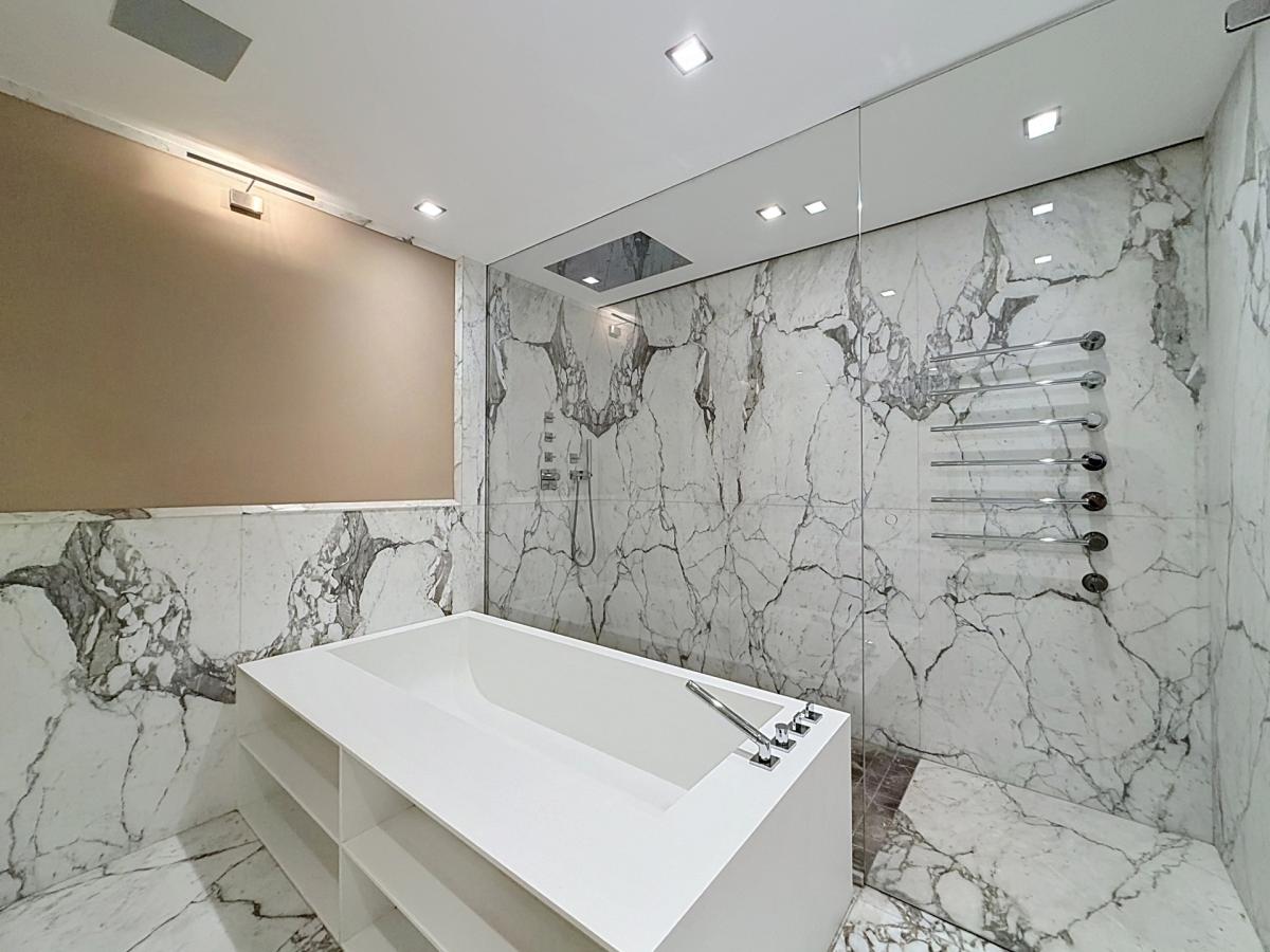 Louise - Jardin Roi : Sublime triplex penthouse + terrasses