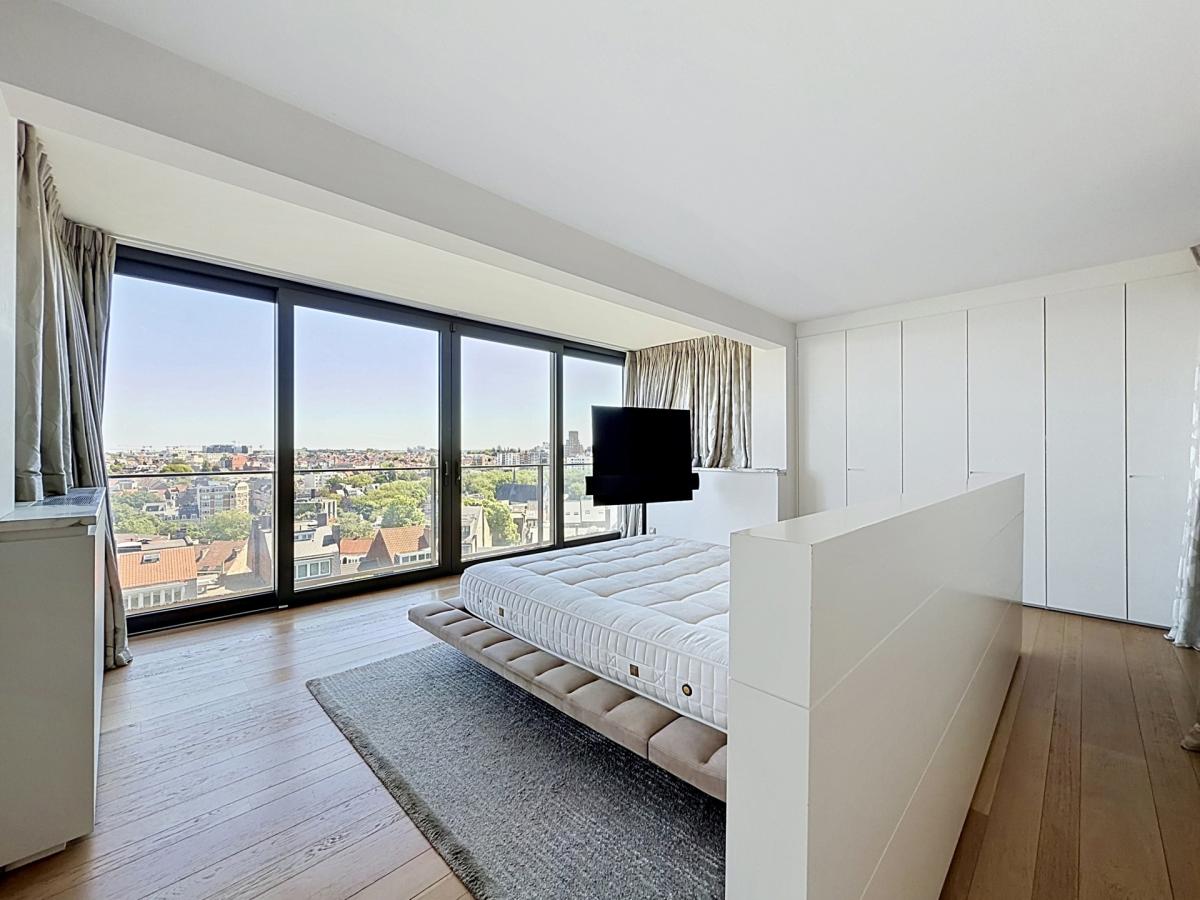 Louise - Jardin Roi : Sublime triplex penthouse + terrasses