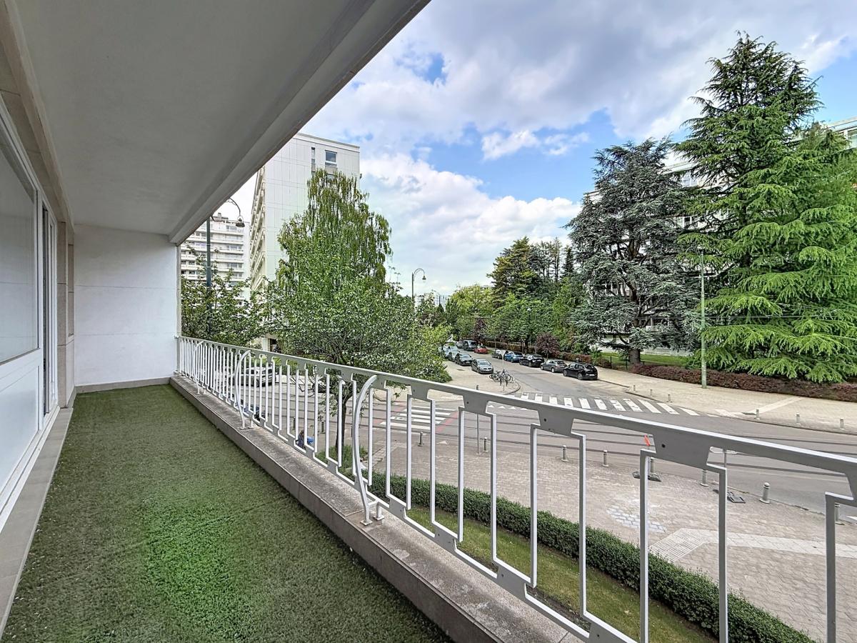 Roosevelt : Bel appartement meublé de 4 chambres + terrasse