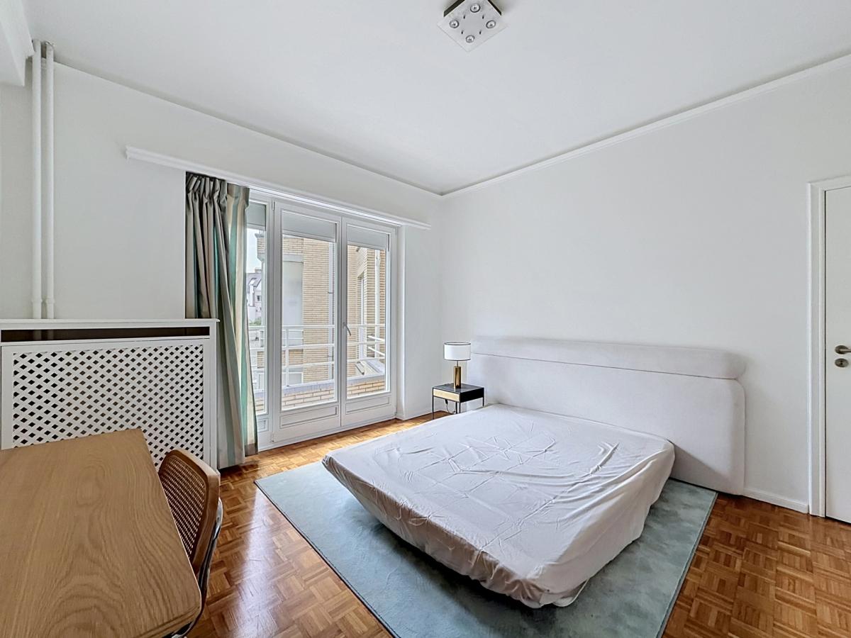 Roosevelt : Bel appartement meublé de 4 chambres + terrasse