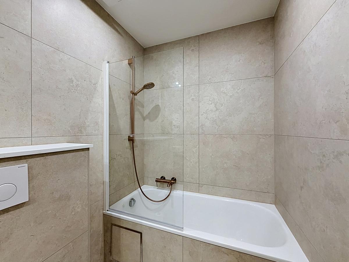 Roosevelt : Bel appartement meublé de 4 chambres + terrasse