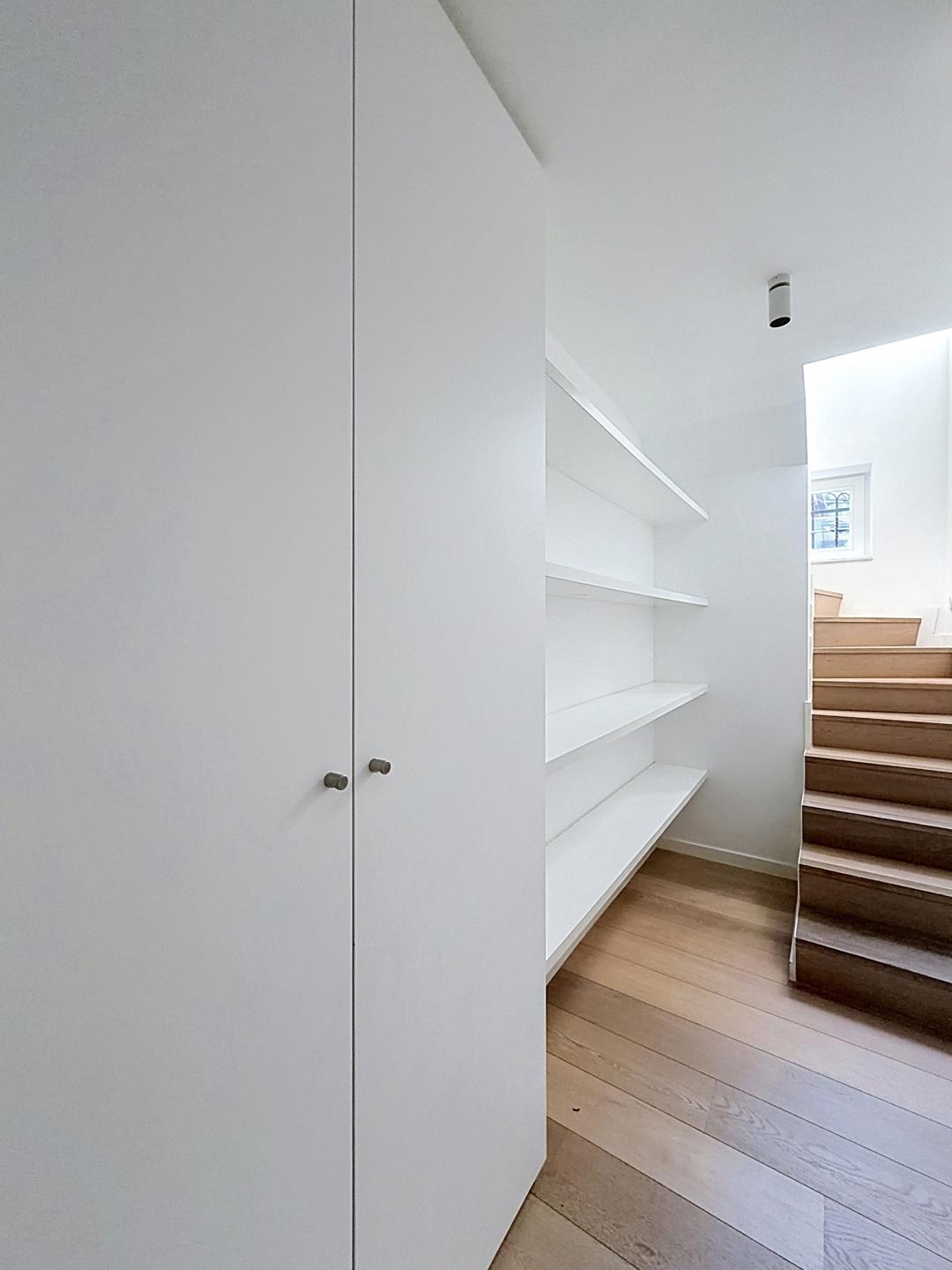 Pl. Brugmann/Lepoutre : Superbe appartement rez-de-chaussée 