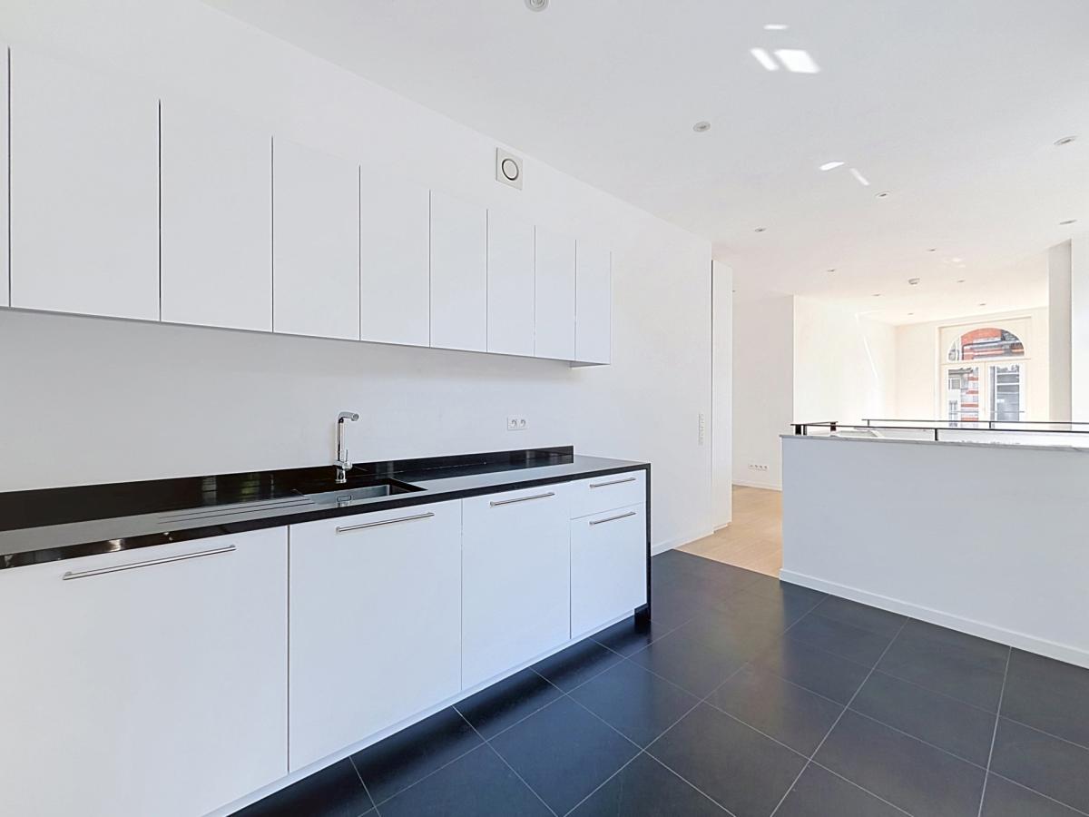 Pl. Brugmann/Lepoutre : Superbe appartement rez-de-chaussée 