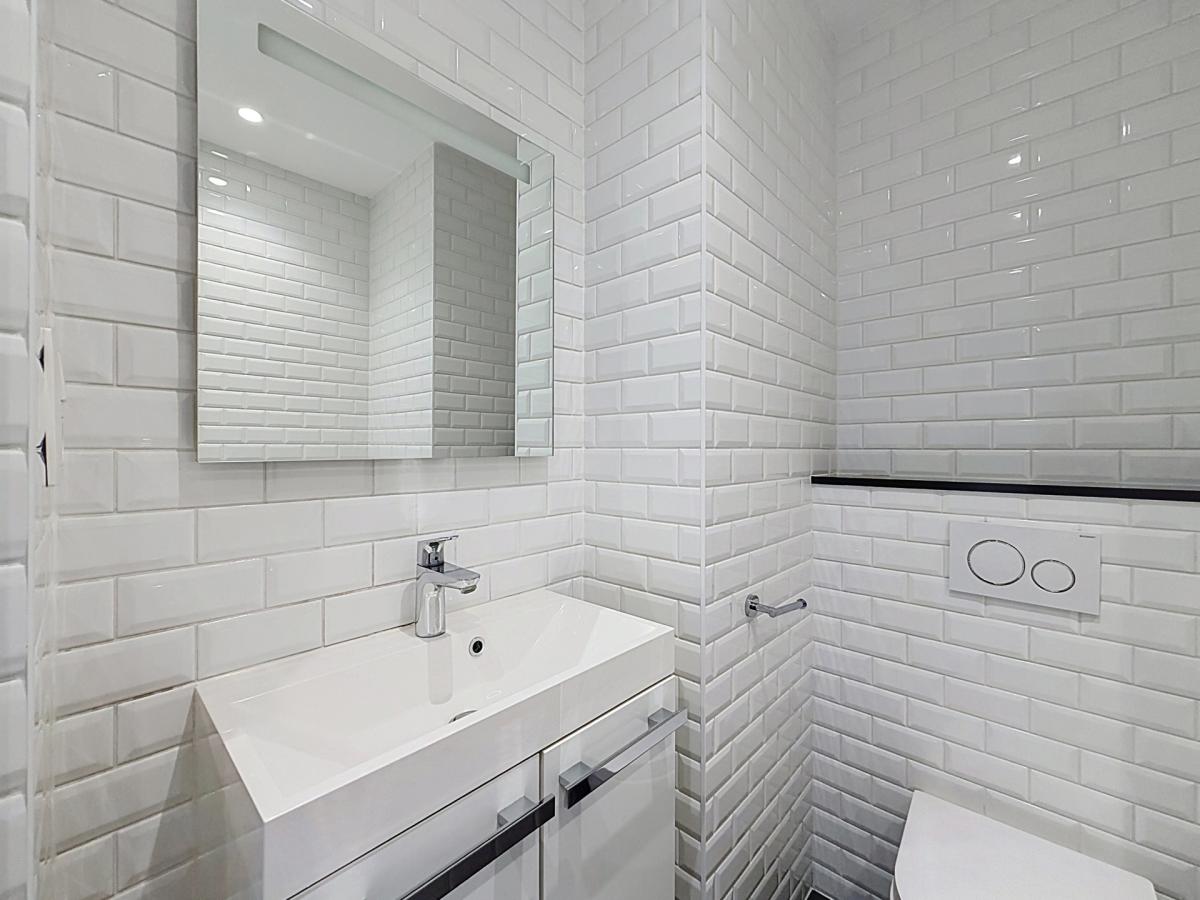 Pl. Brugmann/Lepoutre : Superbe appartement rez-de-chaussée 