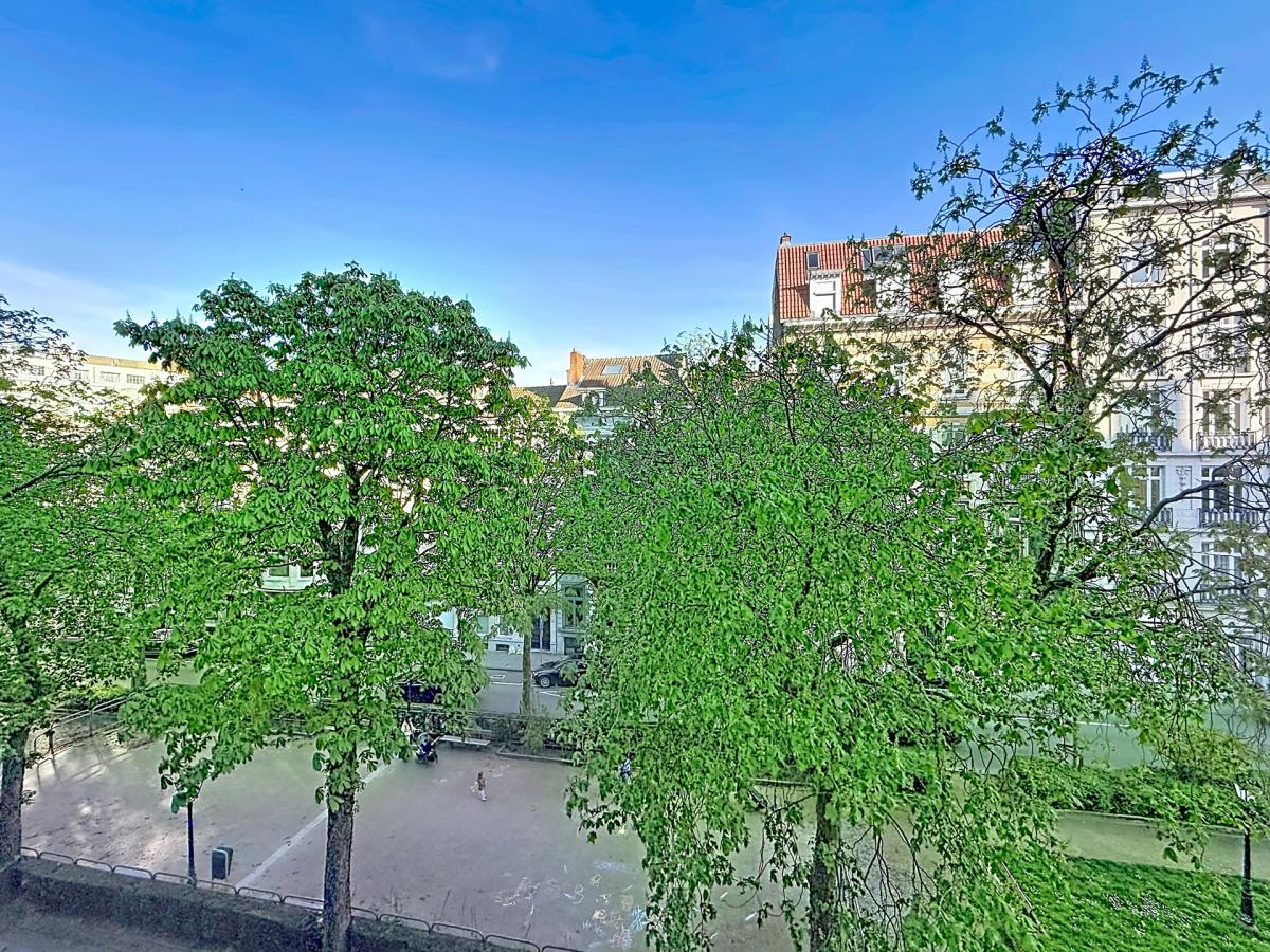 Lepoutre / Pl. Brugmann : Beau studio meublé