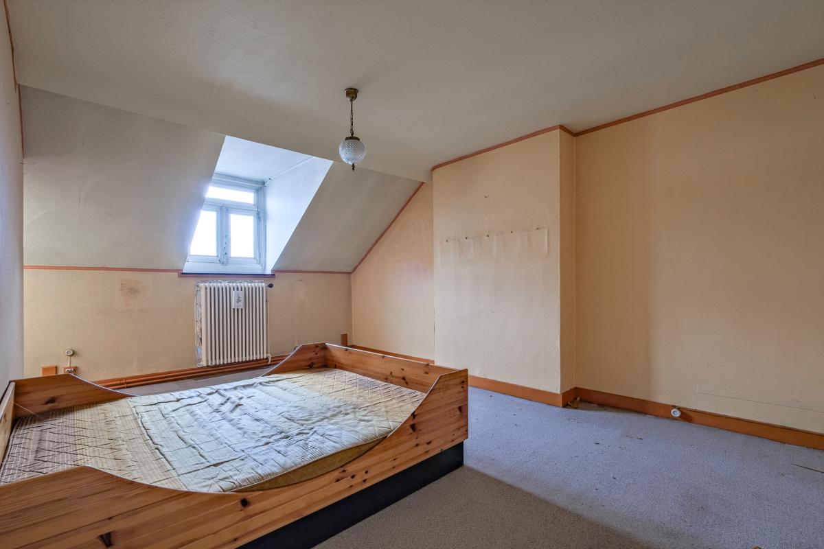 Pl. Brugmann - Maison bourgeoise de ± 580 m² bruts & jardin 
