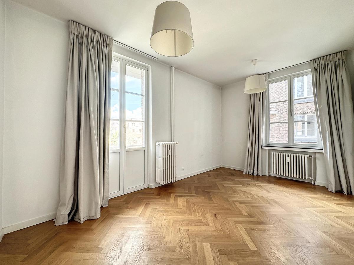 Depage : Sublime appartement 4 ch. + bureau + parking