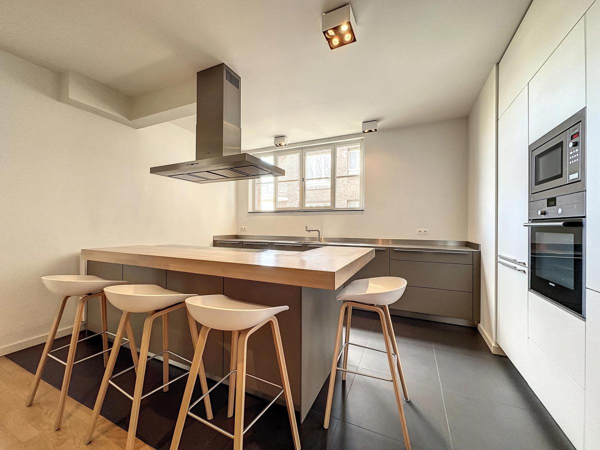 Depage : Sublime appartement 4 ch. + bureau + parking