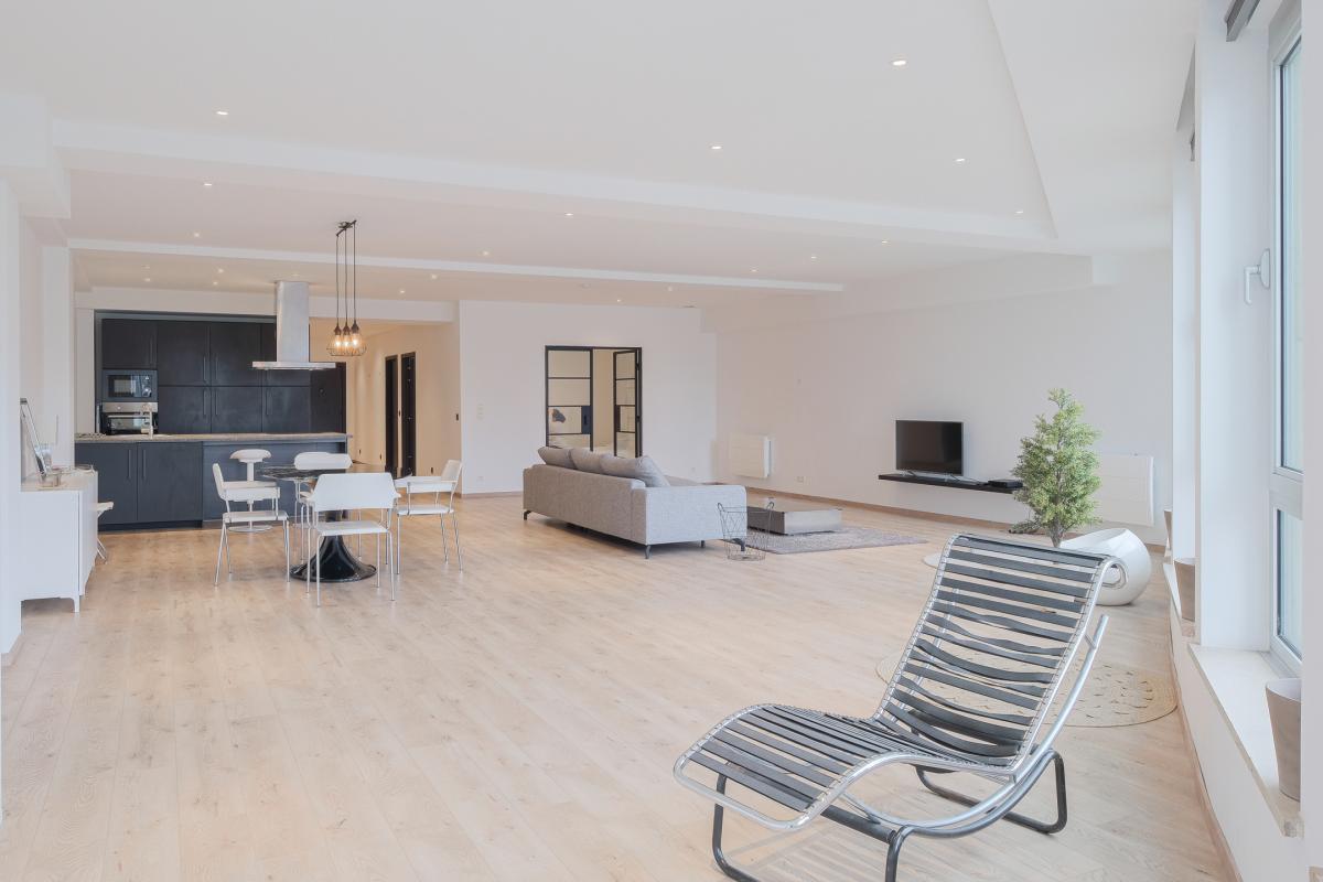 Pl. Madou - Magnifique loft 2ch de ± 170 m² bruts.