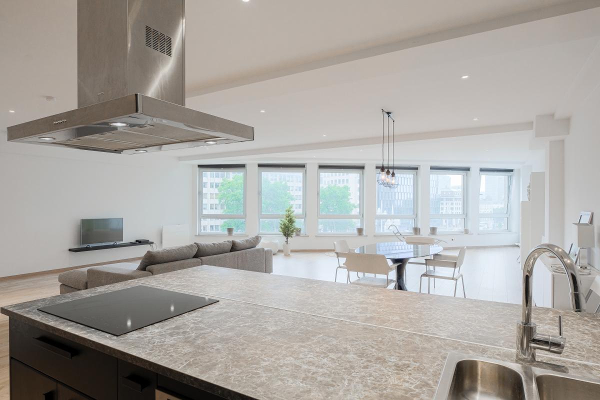 Pl. Madou - Magnifique loft 2ch de ± 170 m² bruts.
