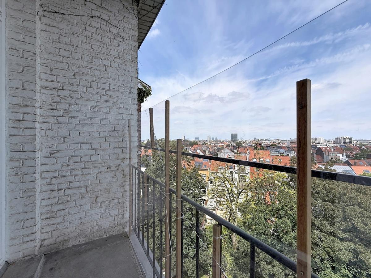Place Brugmann : Lumineux appartement de caractère 