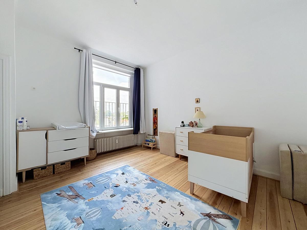 Place Brugmann : Lumineux appartement de caractère 