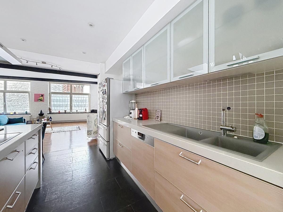 Pl. Brugmann/Châtelain : Joli loft en duplex