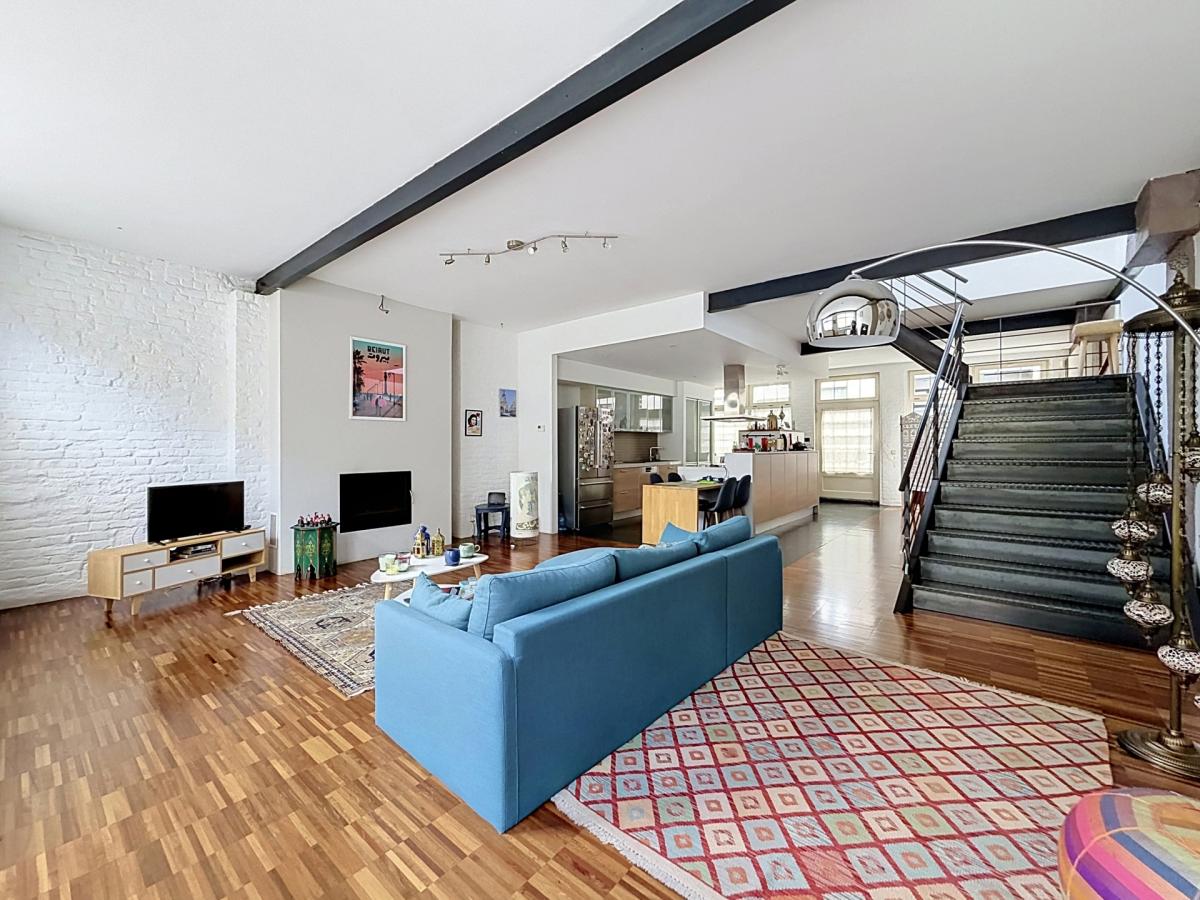 Pl. Brugmann/Châtelain : Joli loft en duplex