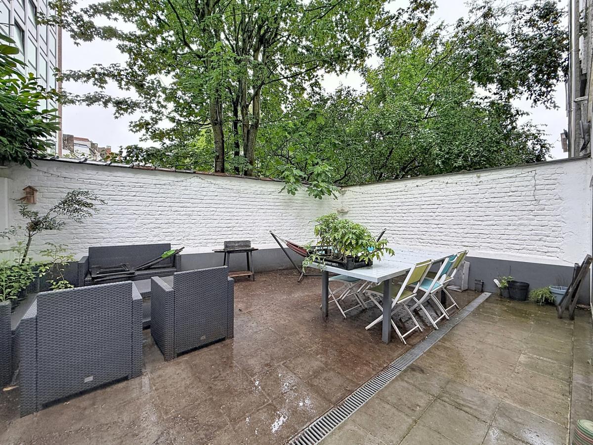 Châtelain / Defacqz : Beau duplex avec cour - colocation OK