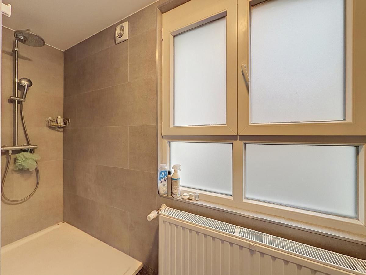 Châtelain / Defacqz : Beau duplex avec cour - colocation OK