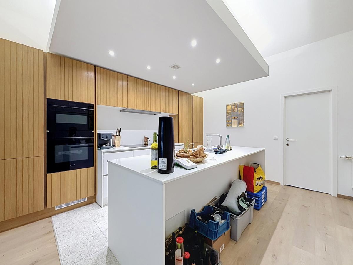 Châtelain / Defacqz : Beau duplex avec cour - colocation OK