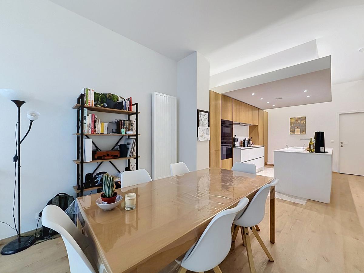 Châtelain / Defacqz : Beau duplex avec cour - colocation OK