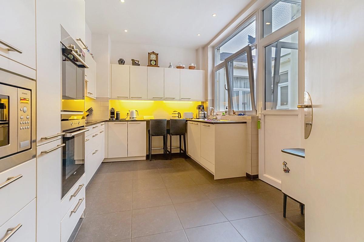 Quartier Européen : Magnifique appartement 3 ch + parking