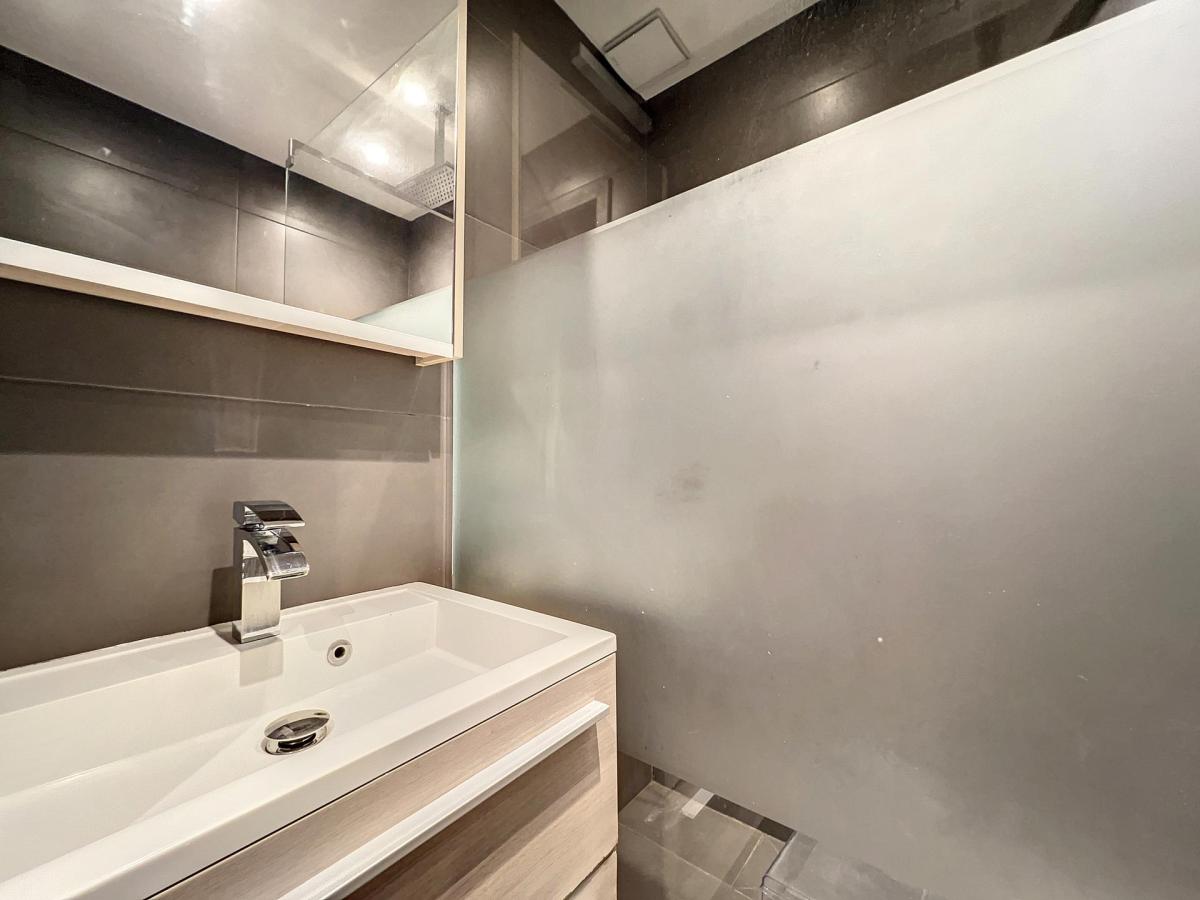 Place Albert: Bel appartement rénové 1chambre + bureau 