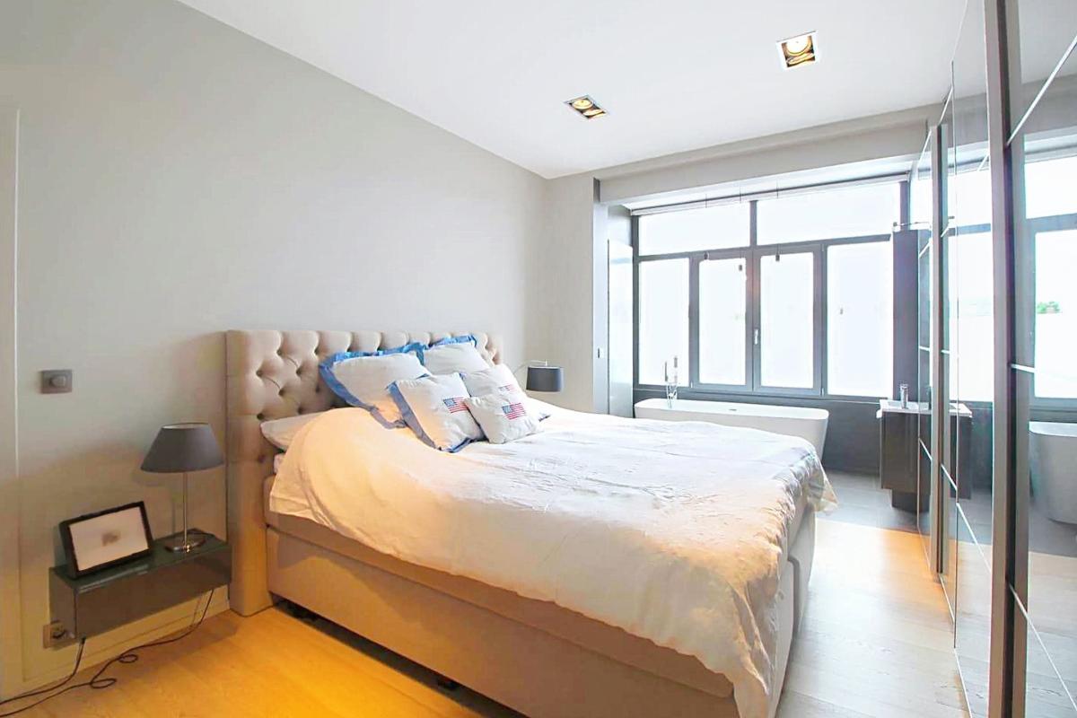 Place Albert: Bel appartement rénové 1chambre + bureau 