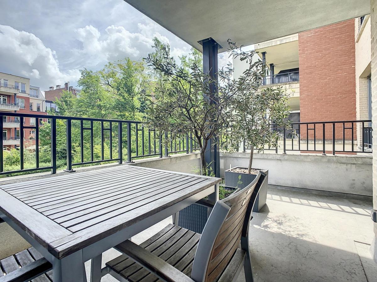 Brugmann Court : Superbe appartement + terrasse + parking