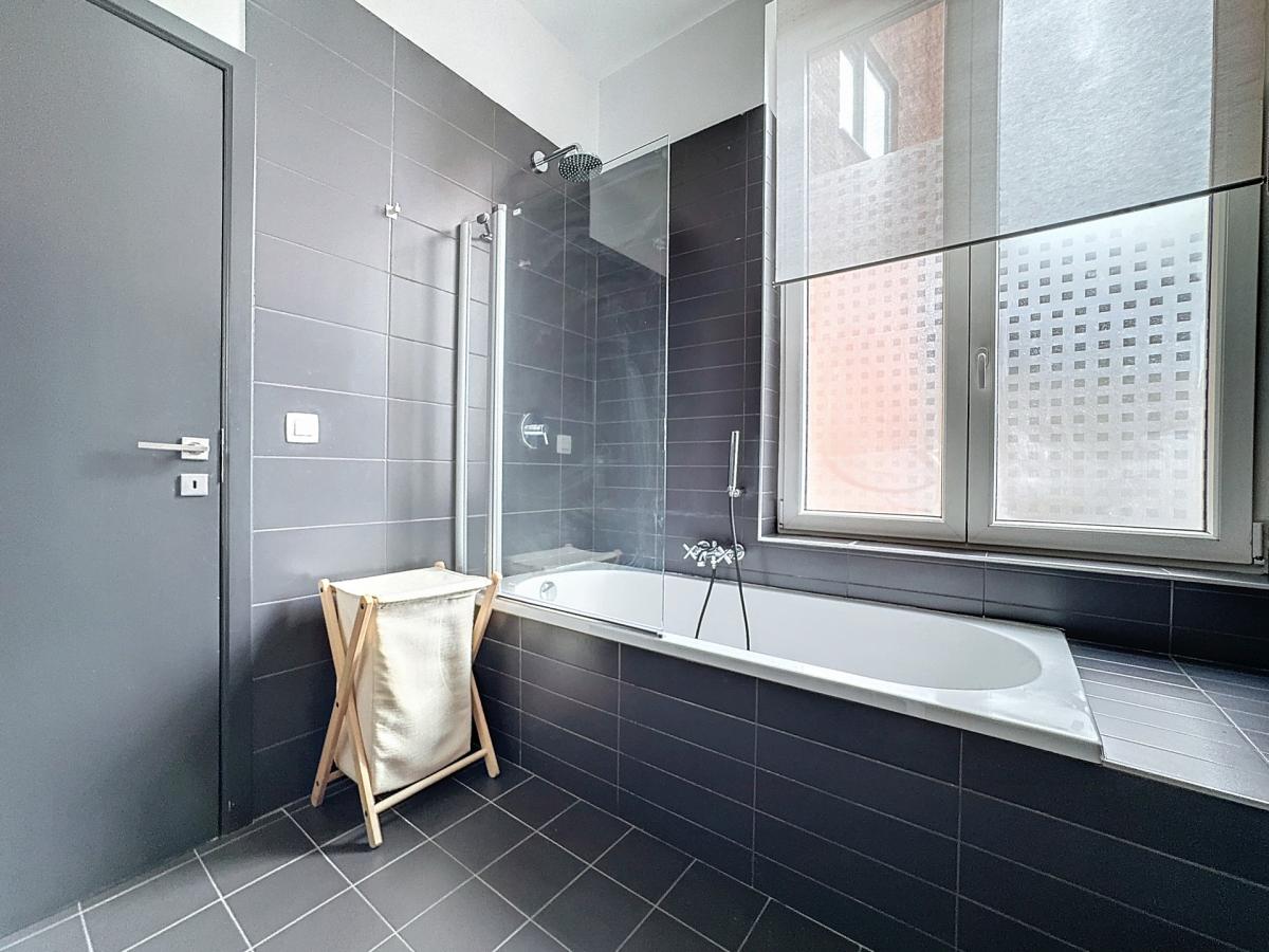 DANSAERT/ST CATHERINE - Superbe appartement 2ch meublé