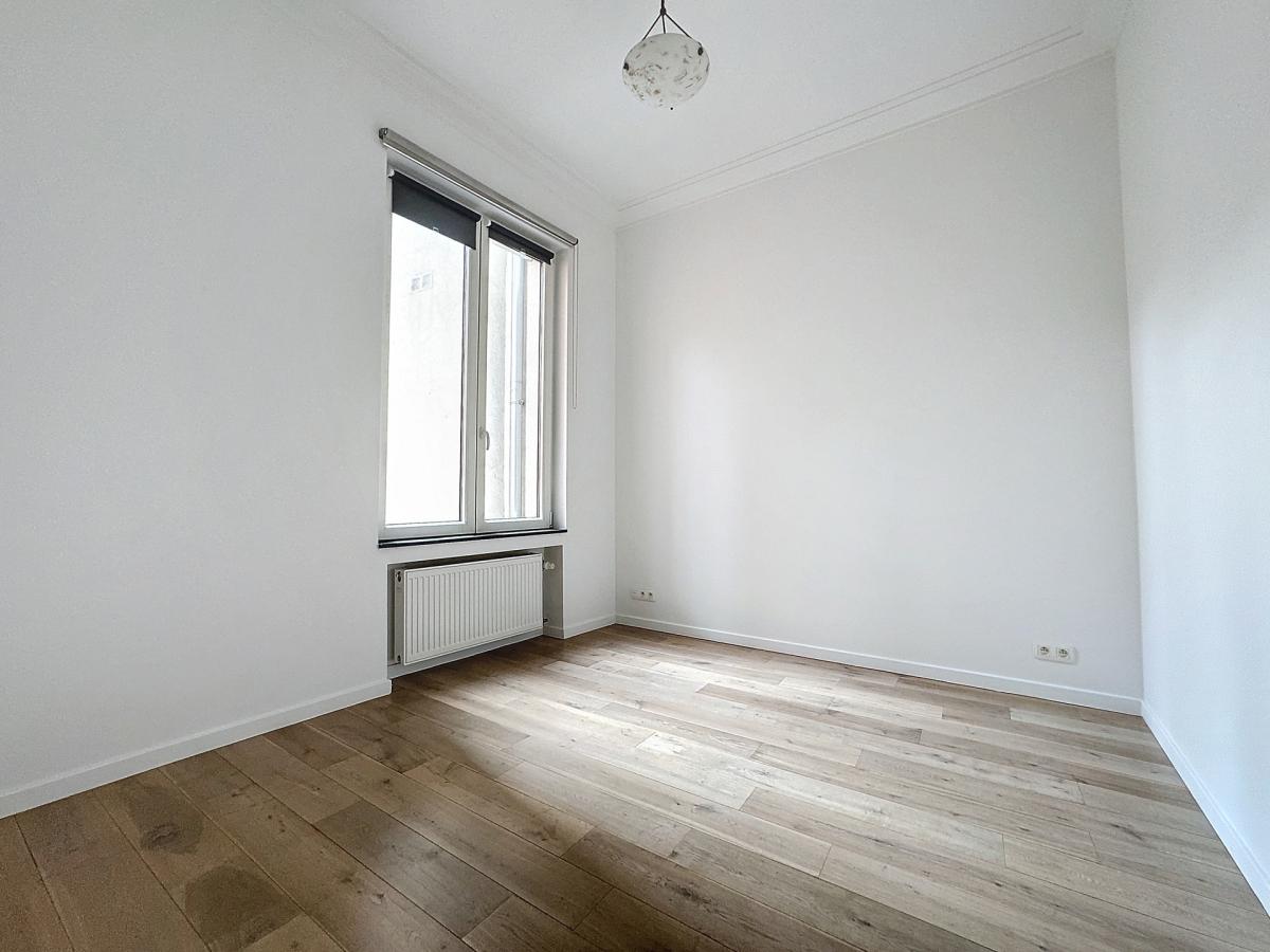 DANSAERT/ST CATHERINE - Superbe appartement 2ch meublé