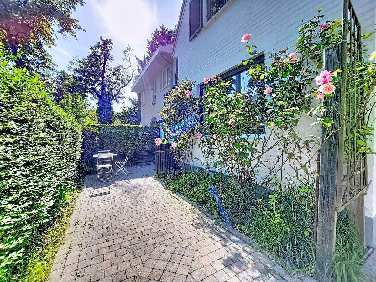 De Fré/Wolvendael : Charmante maison 3 façades avec jardin