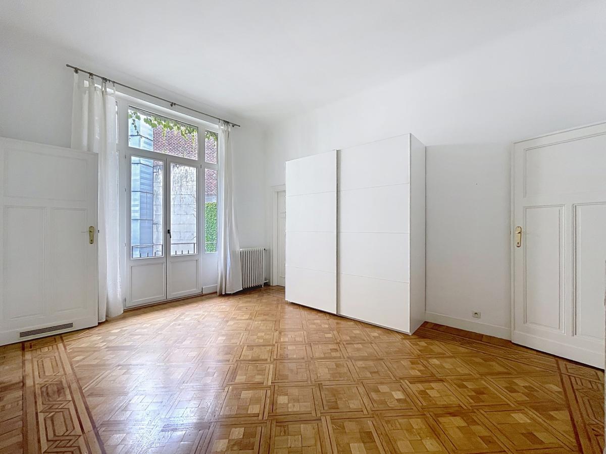 Toison d'Or : Appartement 3 chambres + terrasse