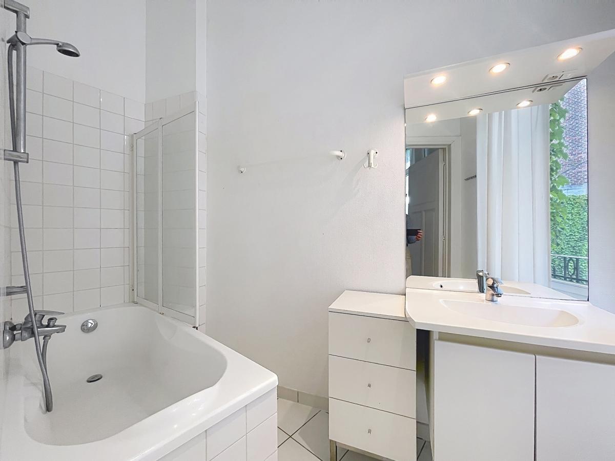 Toison d'Or : Appartement 3 chambres + terrasse
