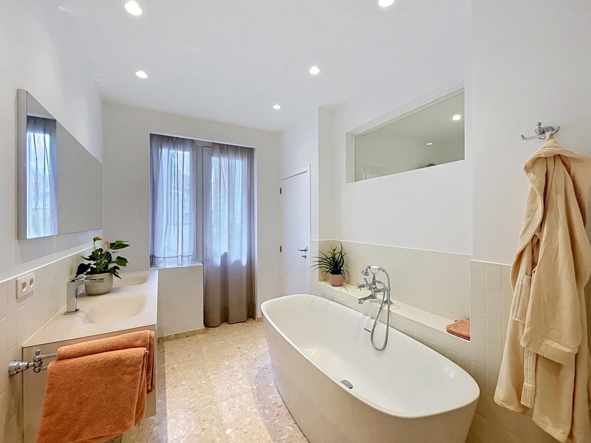 Molière : Somptueux appartement meublé + parking