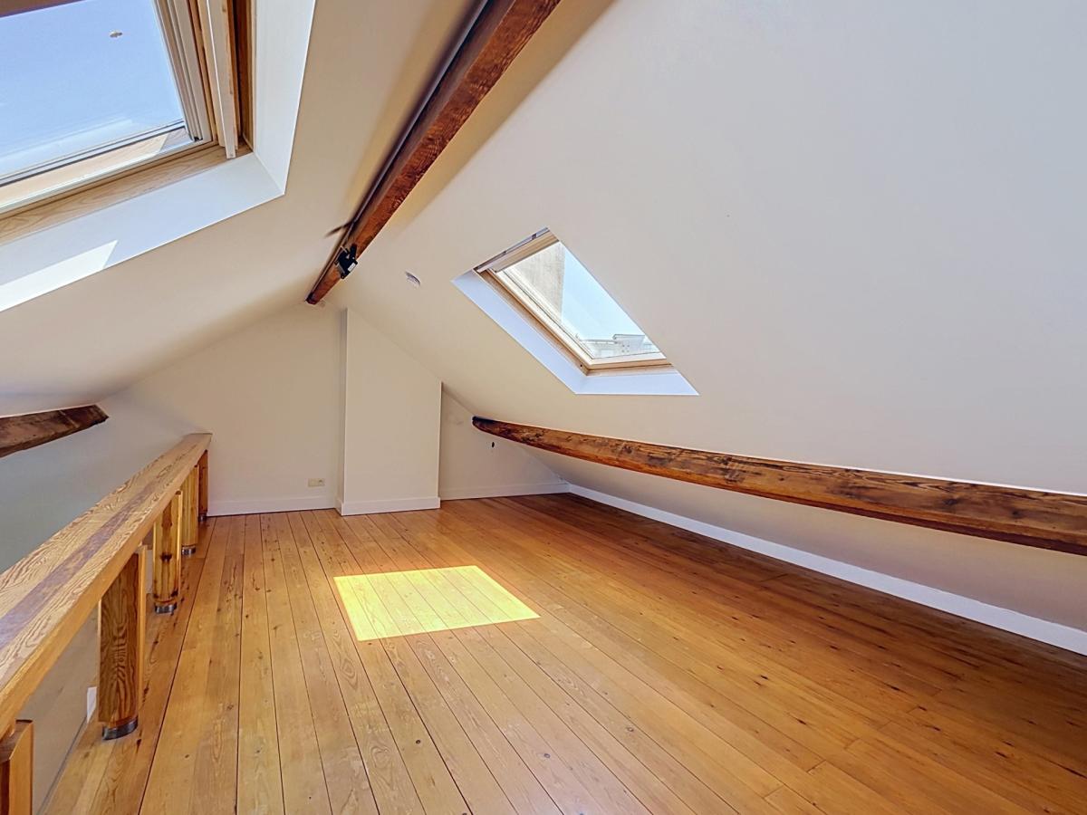 Chatelain : Beau duplex 2 chambres + terrasse ! 