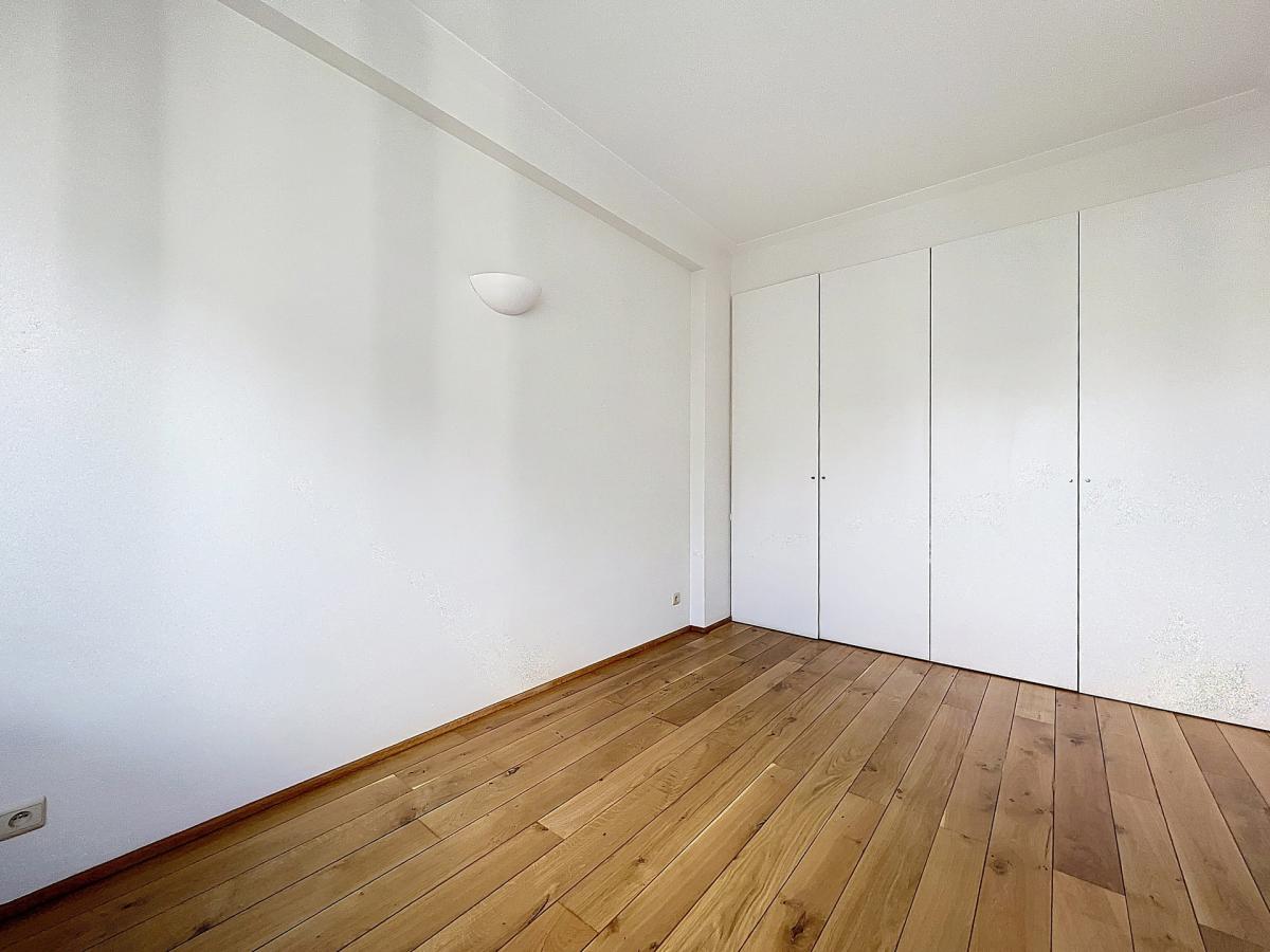 Messidor : Bel appartement rénové 2ch + terrasse + garage
