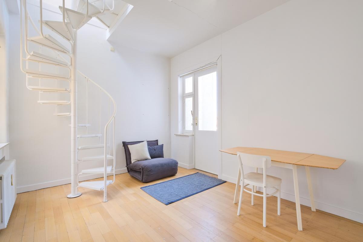 Molière/Guy d'Arrezo  - Bel appartement 2ch + balcons