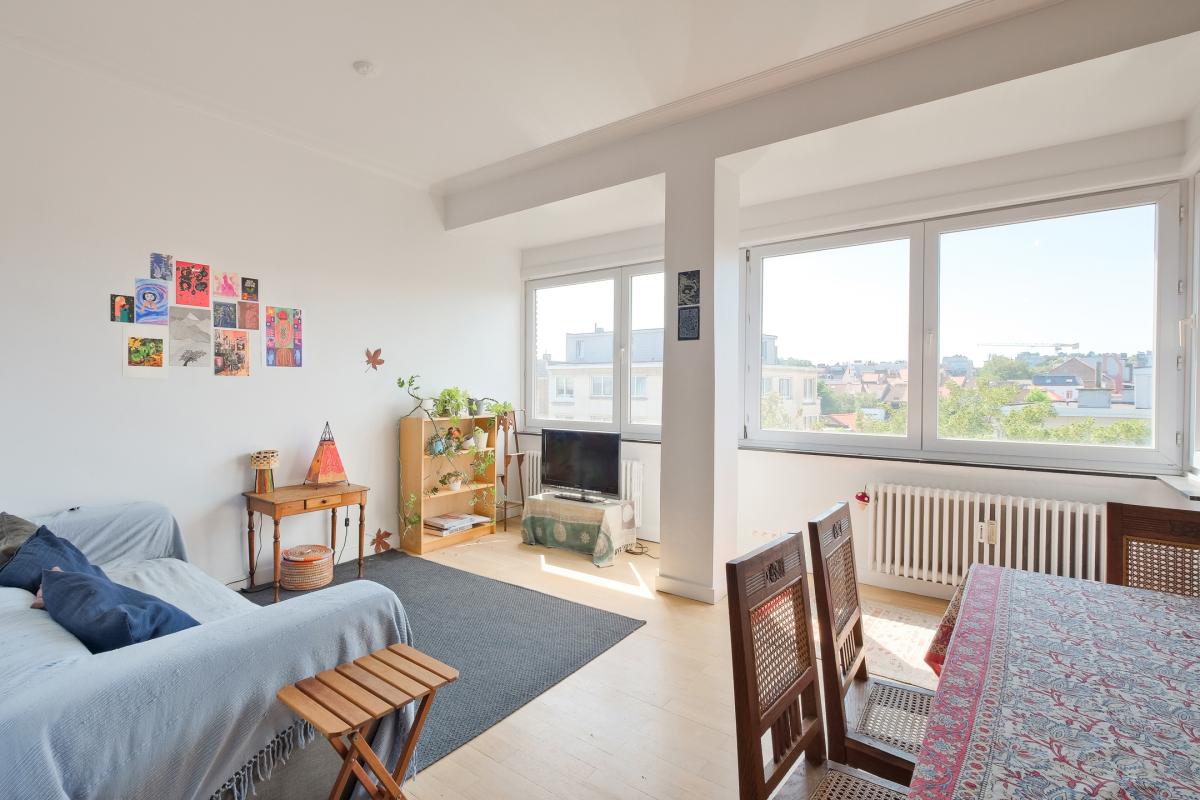 Molière/Guy d'Arrezo  - Bel appartement 2ch + balcons